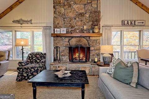 Living - 655 Laprades Rd, Clarkesville, GA 30523 photo 3 of 5