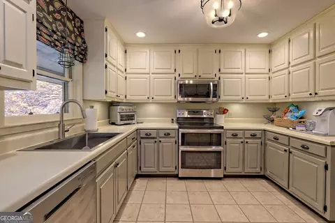 Kitchen - 655 Laprades Rd, Clarkesville, GA 30523 photo 1 of 4