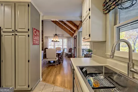 Kitchen - 655 Laprades Rd, Clarkesville, GA 30523 photo 3 of 4