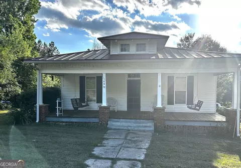 140 S Brown St, Tennille, GA 31089