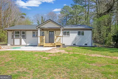 1215 Pineglen Dr, Riverdale, GA 30296