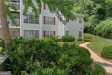 1301 Glenleaf Dr #1301, Peachtree Corners, GA 30092
