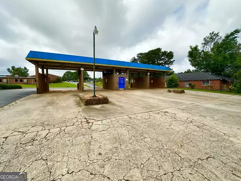 410 W Perry St, Manchester, GA 31816