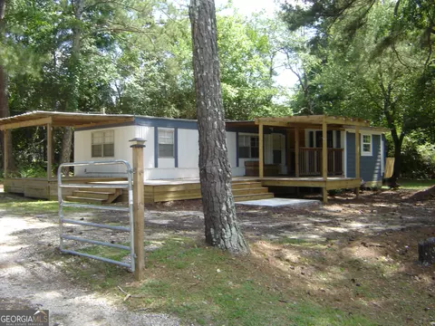1515 Phillips Rd, Lanett, AL 36863