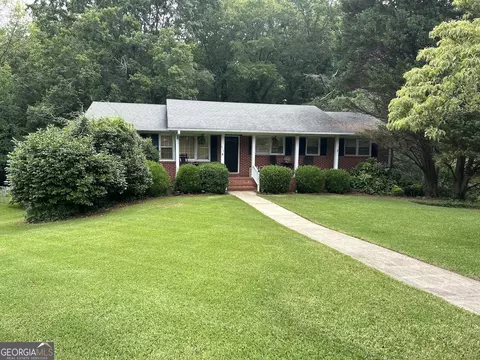 812 Sunnybrook Dr, Griffin, GA 30224