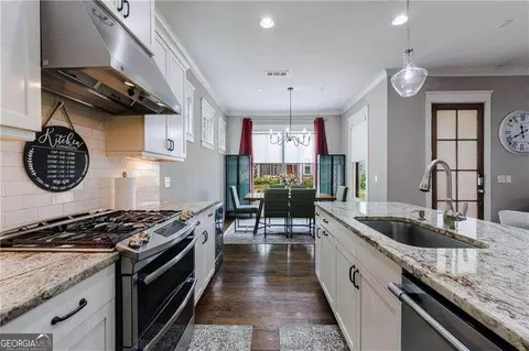 Kitchen - 5630 Vineyard Park Trl, Norcross, GA 30071 photo 4 of 6