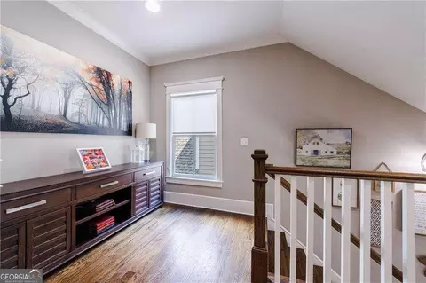 Entry Way - 5630 Vineyard Park Trl, Norcross, GA 30071 photo 2 of 5