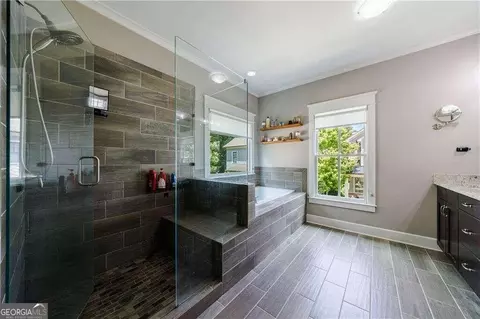 Bath - 5630 Vineyard Park Trl, Norcross, GA 30071 photo 2 of 8