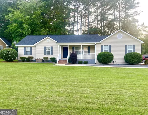 605 Brookstone Dr, Lagrange, GA 30241
