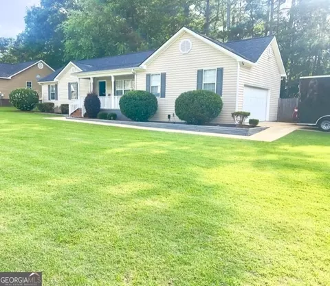 605 Brookstone Dr, Lagrange, GA 30241 photo 2