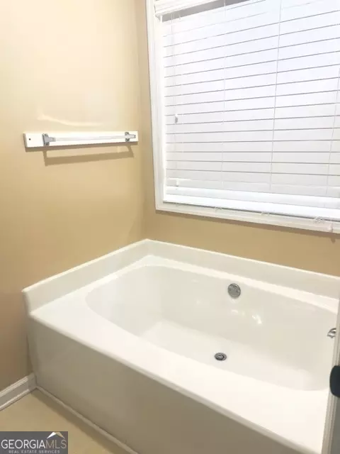 605 Brookstone Dr, Lagrange, GA 30241 photo 9