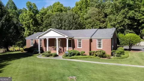 215 Hillcrest Dr, Calhoun, GA 30701