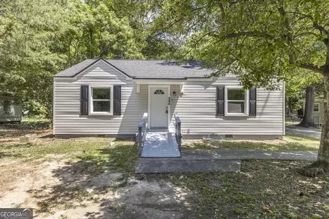 104 Parkway Dr, Warner Robins, GA 31093