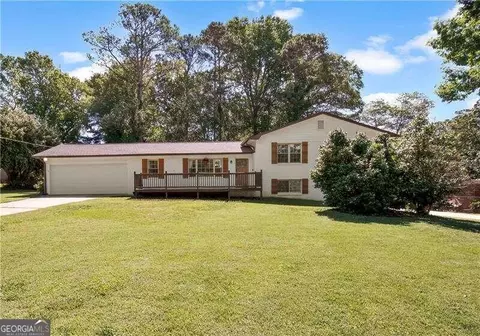 3166 Shelia Robin Trl, Marietta, GA 30066