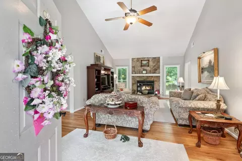 205 Lakeside Dr, Covington, GA 30016 photo 5