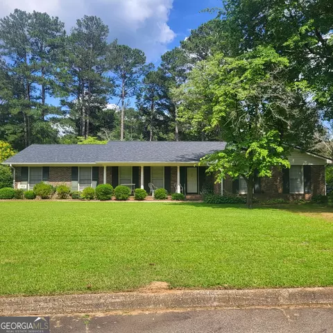 92 Hamilton Dr, West Point, GA 31833