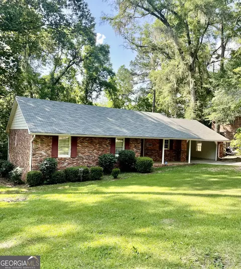 611 Brookdale Dr, Dublin, GA 31021