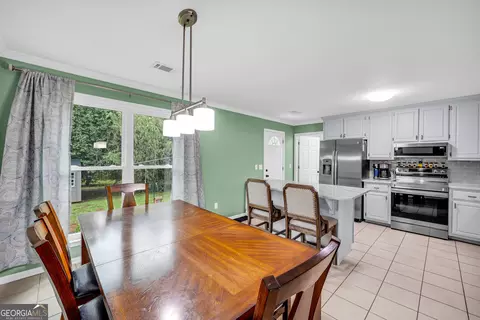Dining - 484 Foote Mcclellan Rd, Colbert, GA 30628 photo 4 of 4