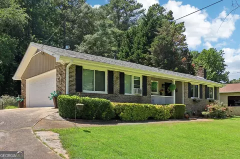 207 Kettlewood Dr SW, Lilburn, GA 30047