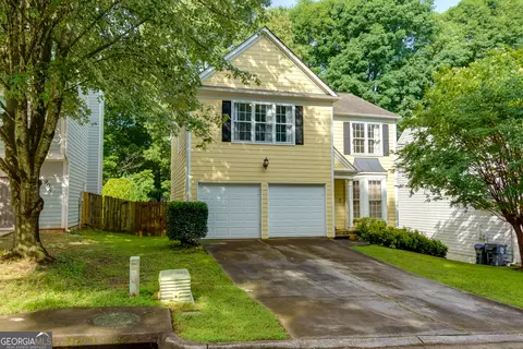 1004 Wenham Ln, Lawrenceville, GA 30044