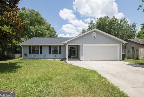107 Greenacre Cir N, Kingsland, GA 31548