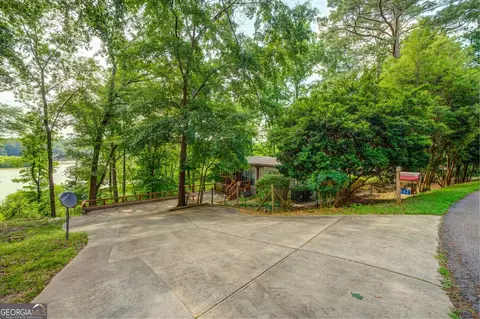 Exterior - 462 Haley Rd, Jackson, GA 30233 photo 8 of 33