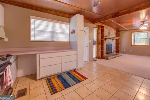 Kitchen - 462 Haley Rd, Jackson, GA 30233 photo 2 of 3