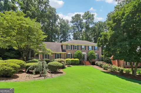 873 Angevine Ct SW, Lilburn, GA 30047