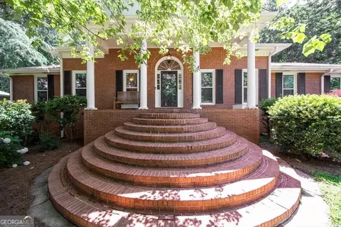 440 Saddle Creek Cir, Roswell, GA 30076