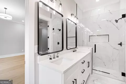 Bath - 2111 E Maddox Rd, Buford, GA 30519 photo 10 of 10