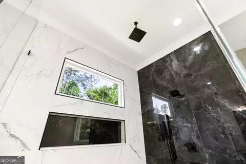 Bath - 2111 E Maddox Rd, Buford, GA 30519 photo 6 of 10