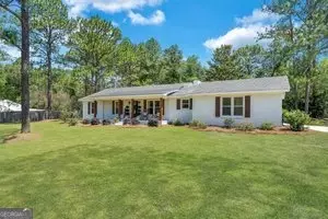 427 Cardinal Dr, Statesboro, GA 30461