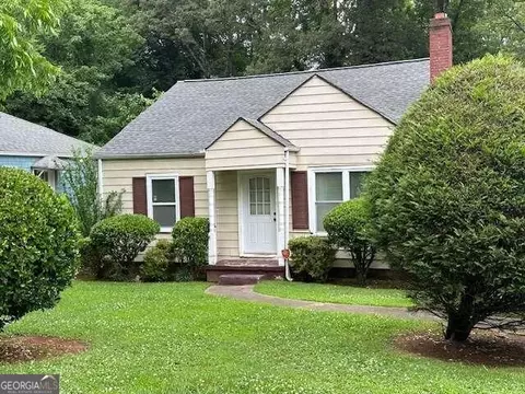 2556 Eastwood Dr, Decatur, GA 30032