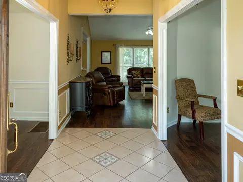160 Wellington Dr, Lagrange, GA 30241 photo 2