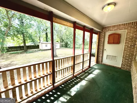 Exterior - 407 Camelot Dr, Lagrange, GA 30241 photo 5 of 14
