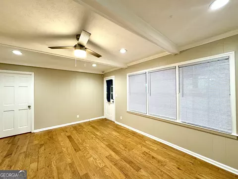 Living - 407 Camelot Dr, Lagrange, GA 30241 photo 4 of 5