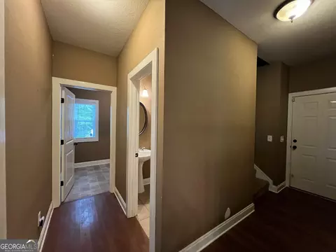 Entry Way - 134 Deer Pointe Run, Lagrange, GA 30240 photo 3 of 5
