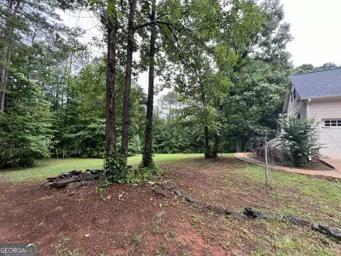 Exterior - 134 Deer Pointe Run, Lagrange, GA 30240 photo 8 of 12