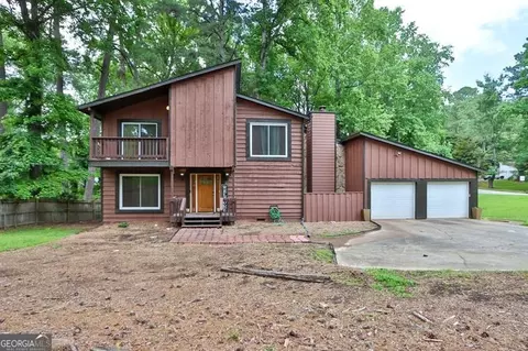 1969 Scarbrough Dr, Stone Mountain, GA 30088