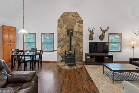 Dining - 1406 Tipperary Ct, Monroe, GA 30656 photo 3 of 3