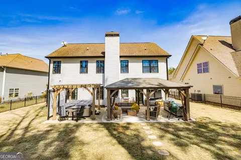 14 Greenview Dr, Newnan, GA 30265