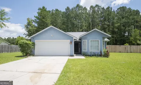 102 Huntington Dr, Kingsland, GA 31548