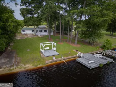 339 Williams Dr, Baxley, GA 31513