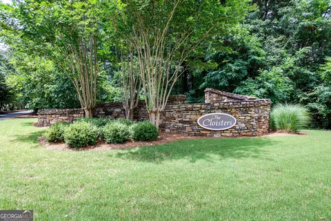 101 Canterbury Dr, Lagrange, GA 30241