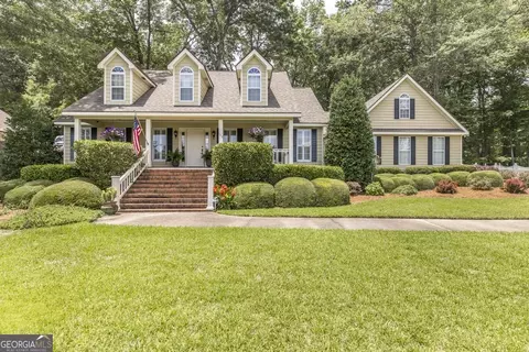 102 Kings Crossing Ct, Bonaire, GA 31005