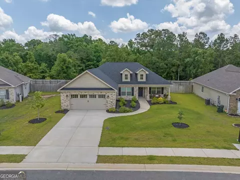 224 Creek Ridge Dr, Warner Robins, GA 31088