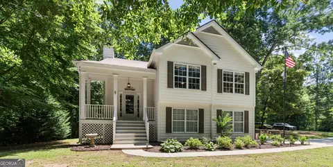9495 Lee Cir, Gainesville, GA 30506