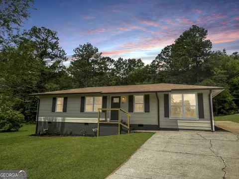 24 Crest Rd, Griffin, GA 30224