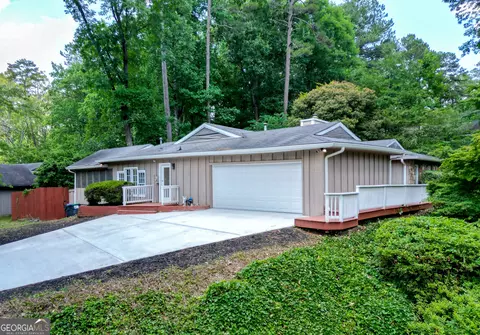 1392 E Bank Dr, Marietta, GA 30068
