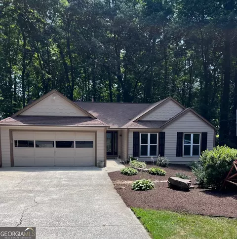 4047 Crystal Bay Pointe Dr NW, Acworth, GA 30101